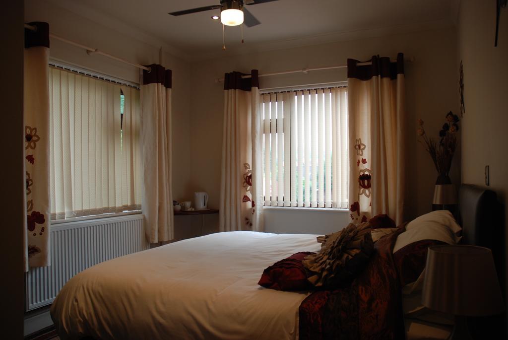 Castle Green Bed And Breakfast Ashbourne  Exterior photo
