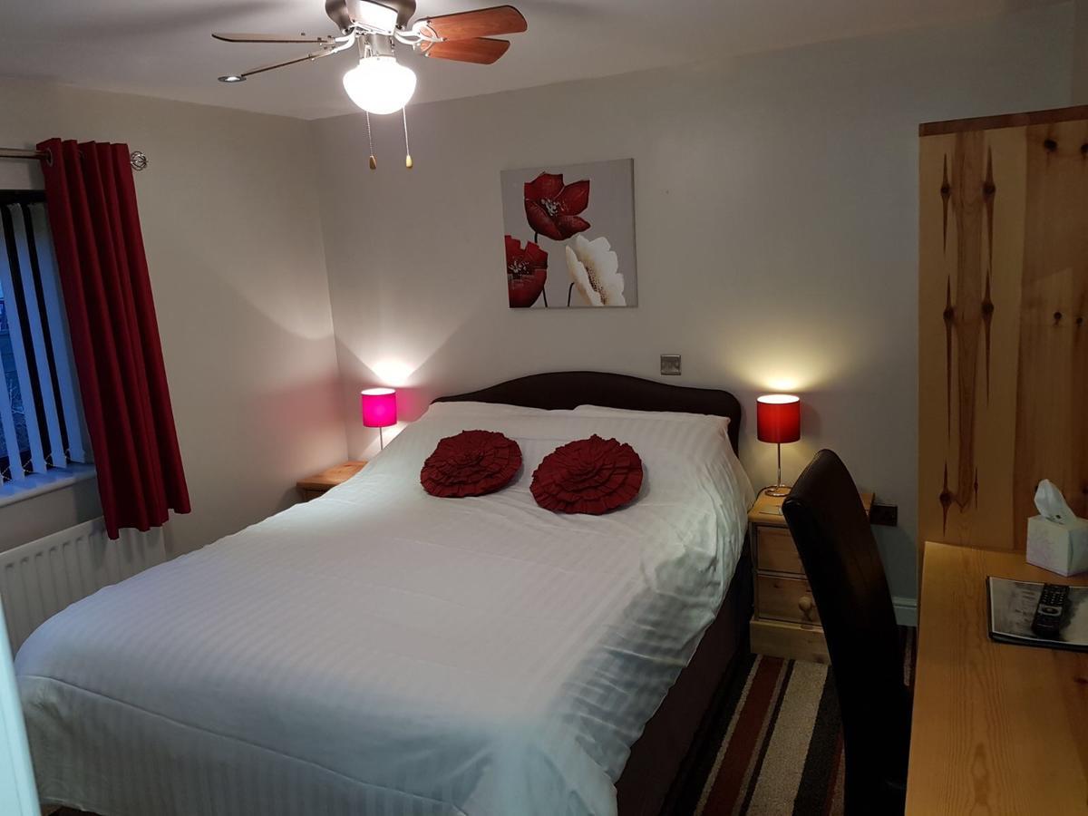 Castle Green Bed And Breakfast Ashbourne  Exterior photo