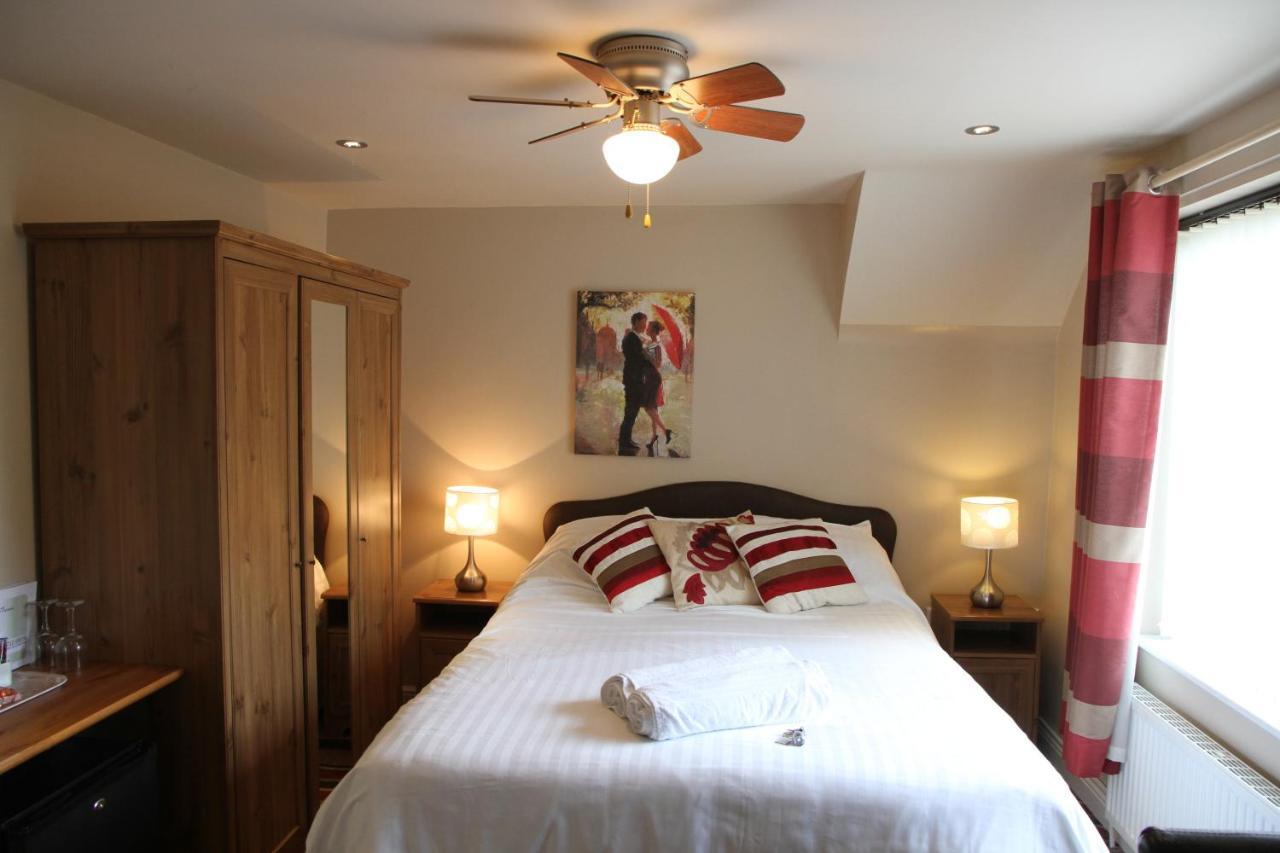 Castle Green Bed And Breakfast Ashbourne  Exterior photo