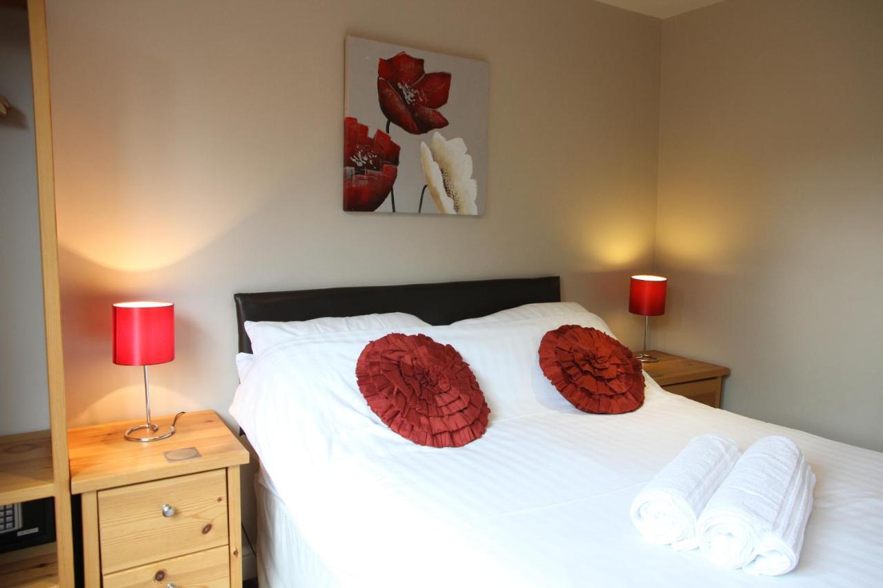 Castle Green Bed And Breakfast Ashbourne  Exterior photo